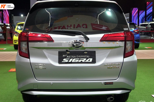 Bagian belakang sigra - sewa mobil sigra