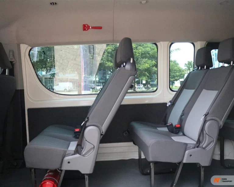 sewa hiace premio - tampak interior