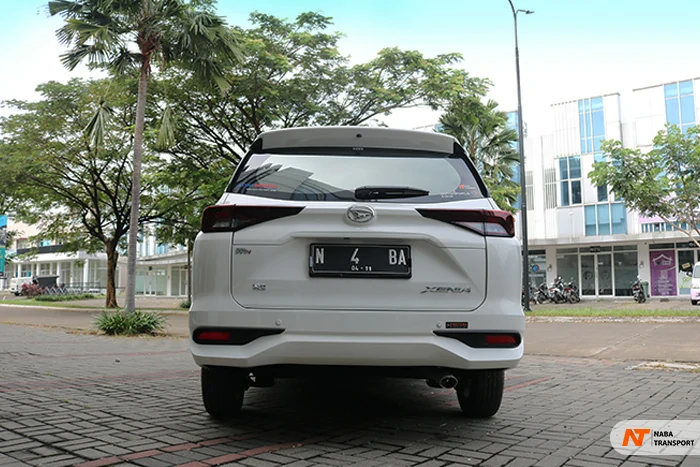 XENIA TAMPAK BELAKANG