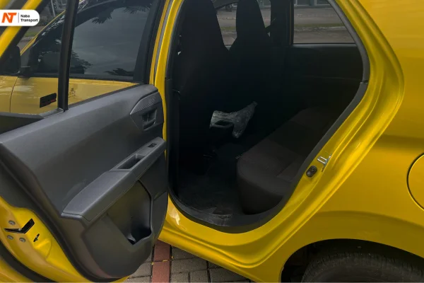 Tampak Kursi Daihatsu Ayla Tipe R - Rental Mobil Ayla