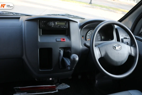 Dashbor dan Stir Mobil Box - Sewa Mobil Box