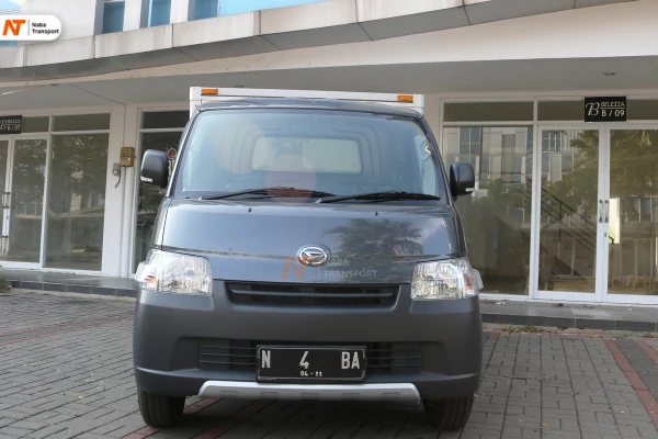 Depan Mobil Box - Sewa Mobil Box