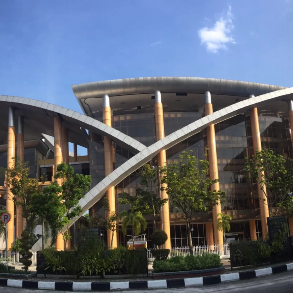 Perpustakaan Soeman HSSource : Travelingyuk.com