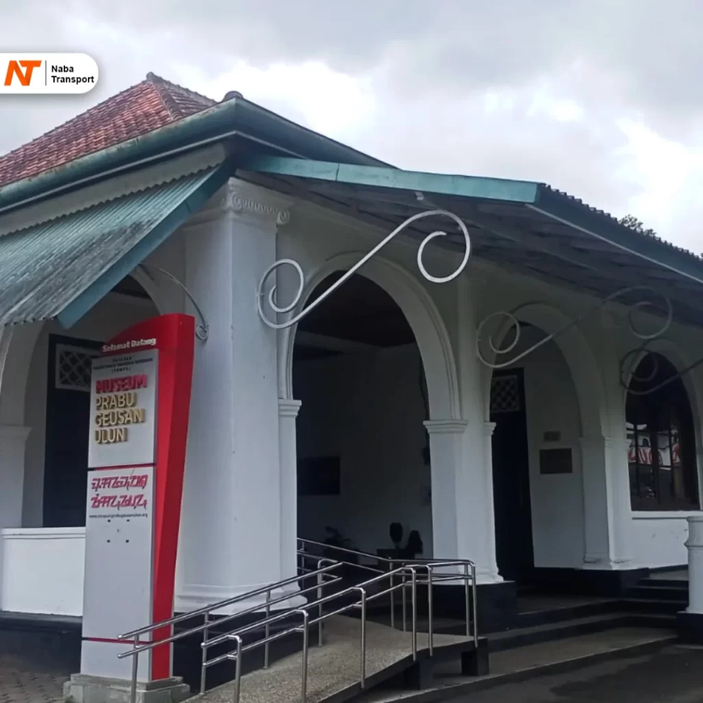 Museum Prabu Geusan Ulun - rentyal mobil sumedang