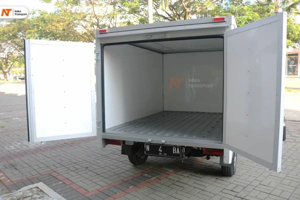 Sewa mobil logistik