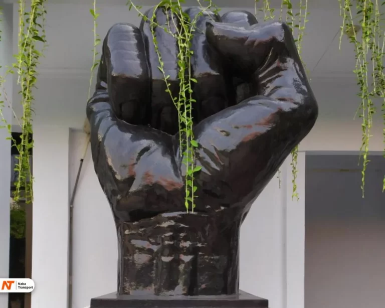 Monumen Persatuan PemudaSource by museumsumpahpemuda.kemdikbud.go.id