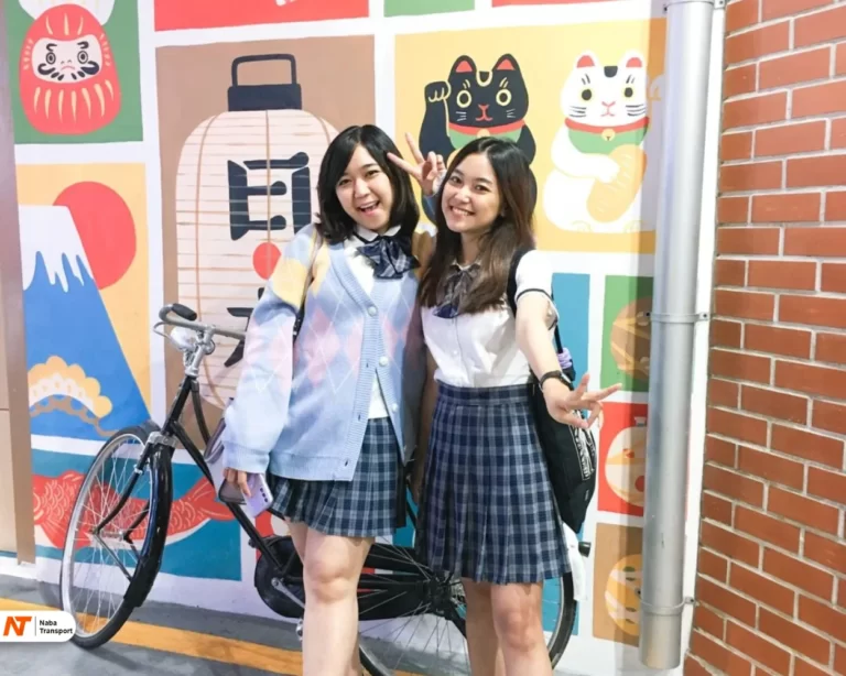 Uniform RentSource by Instagram @erwindamonica