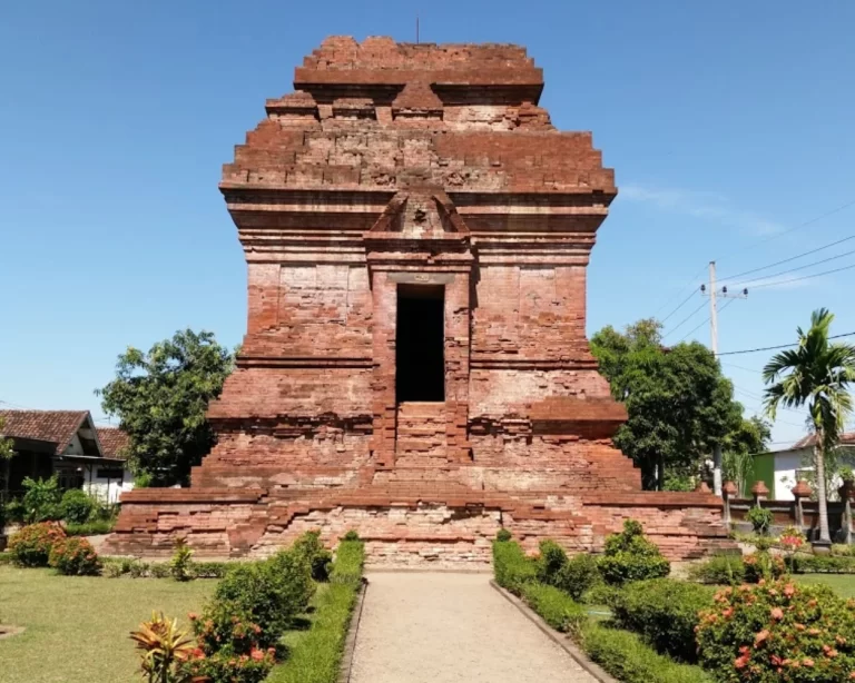 Candi Pari