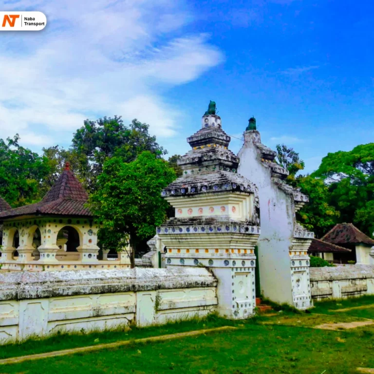 Keraton Kanoman Source By Madaninews.id