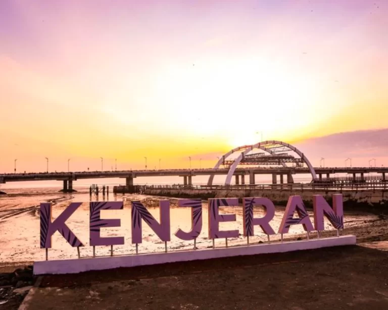 pantai kenjeran