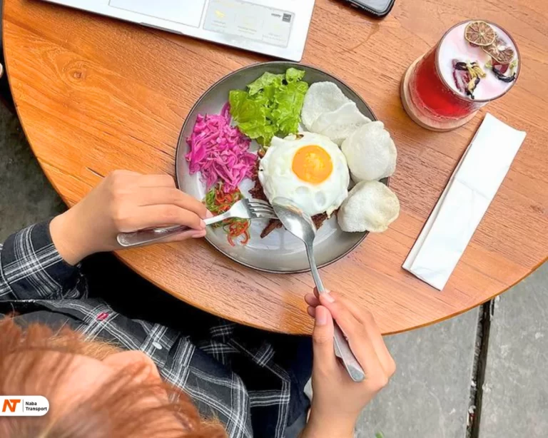 Makanan Ekologi Desk and Coffee by @ekologi.id