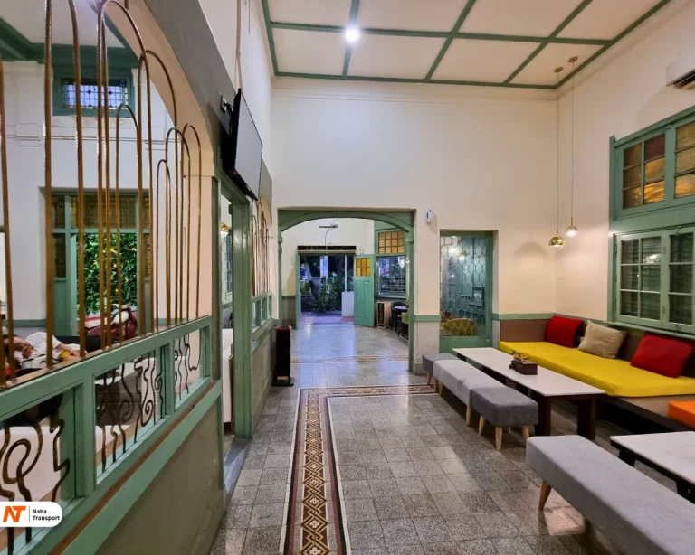 indoor room Legend Coffee by Gbisnis_yudha w putra