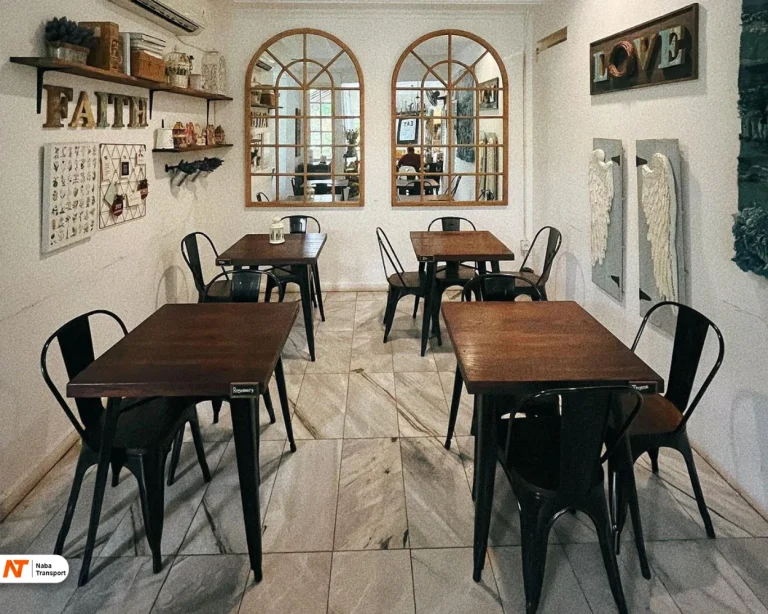 Interior CafeSource by Instagram @mandirasgarden