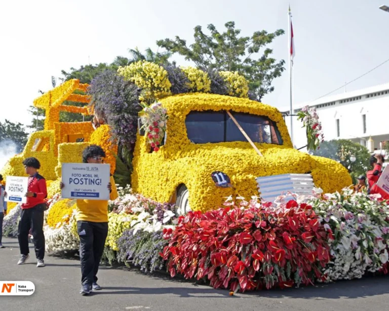 Parade Bunga SurabayaSource by Siaranesia.com