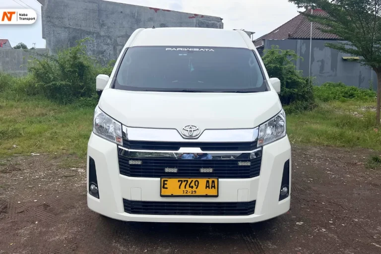 Exterior Depan - Hiace Premio